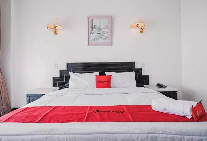 ホテル Reddoorz Plus Near Pelabuhan Merak