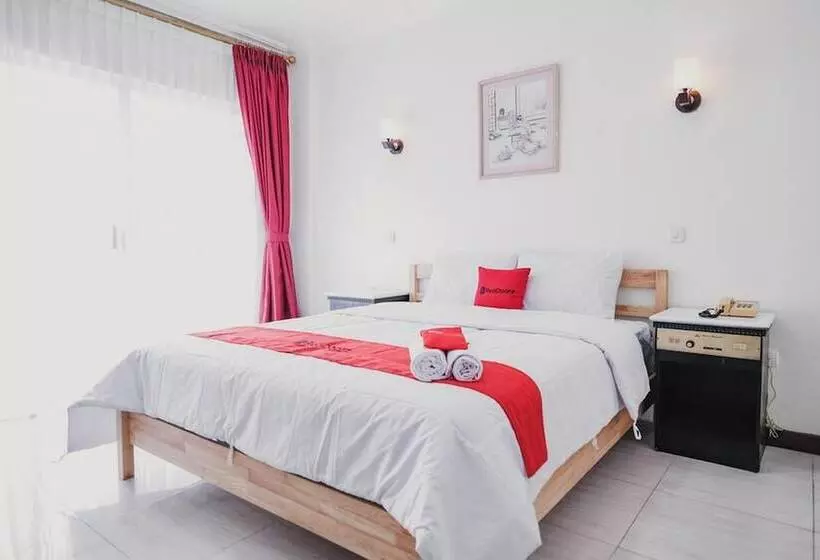 ホテル Reddoorz Plus Near Pelabuhan Merak