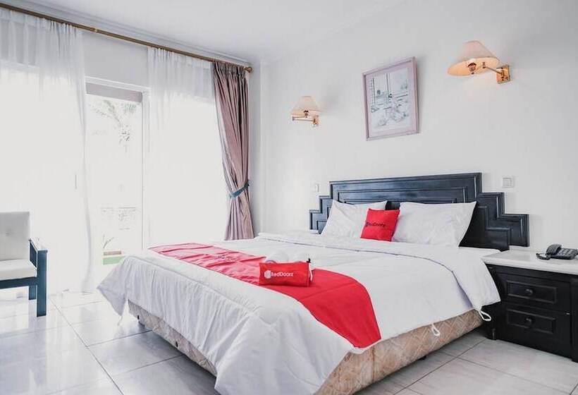 فندق Reddoorz Plus Near Pelabuhan Merak
