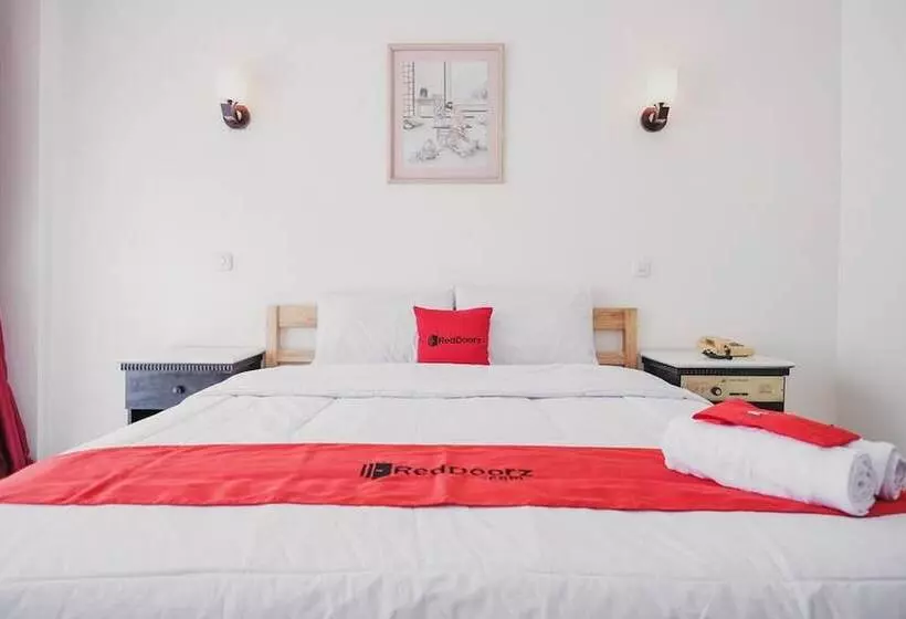 ホテル Reddoorz Plus Near Pelabuhan Merak