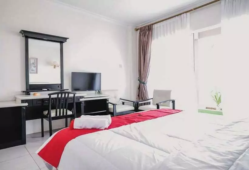 ホテル Reddoorz Plus Near Pelabuhan Merak