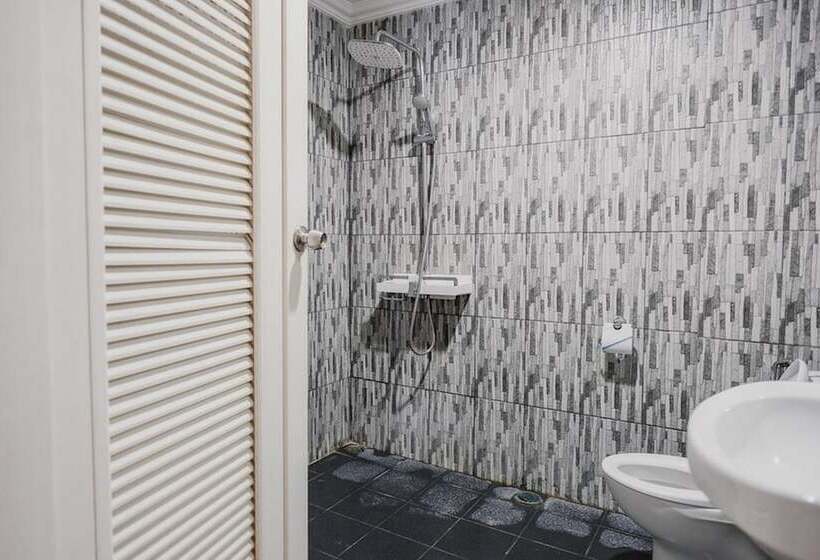 فندق Reddoorz Plus Near Pelabuhan Merak