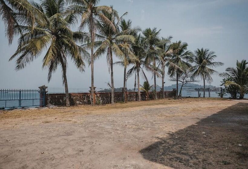 فندق Reddoorz Plus Near Pelabuhan Merak