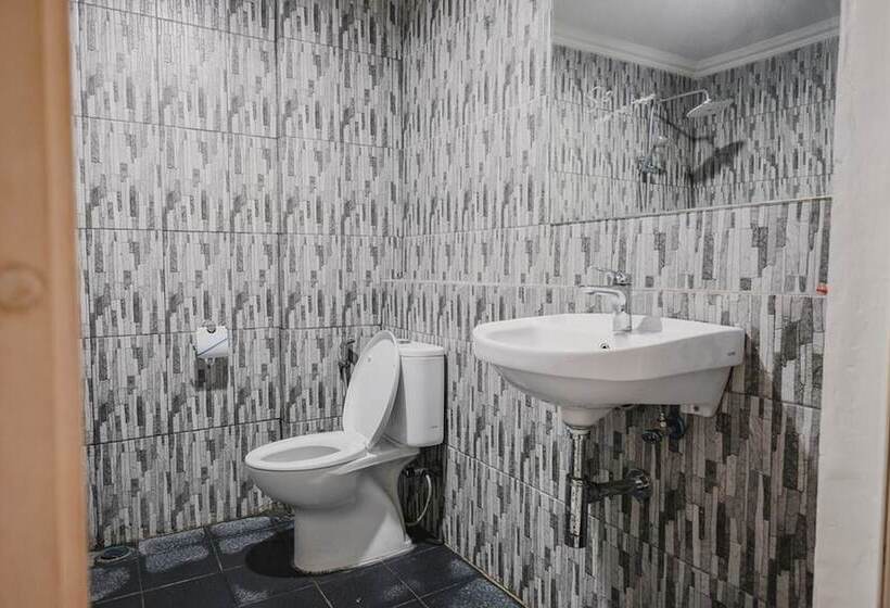 فندق Reddoorz Plus Near Pelabuhan Merak