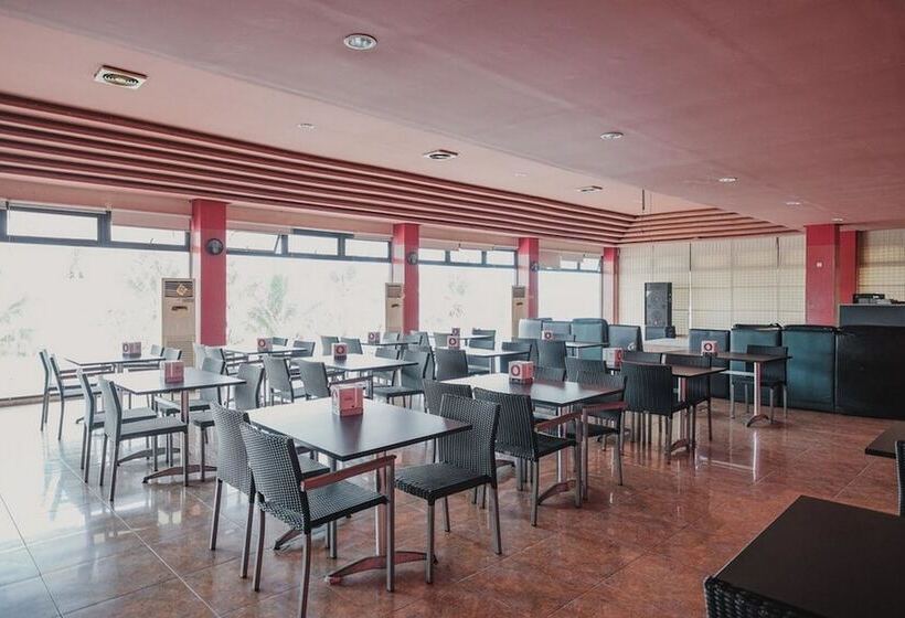 فندق Reddoorz Plus Near Pelabuhan Merak