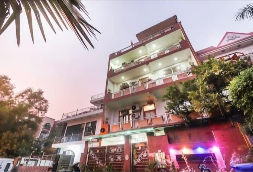 בית מלון כפרי Sheetal Residency