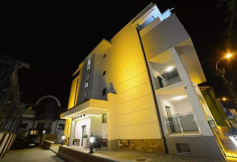 هتل Vir Villa