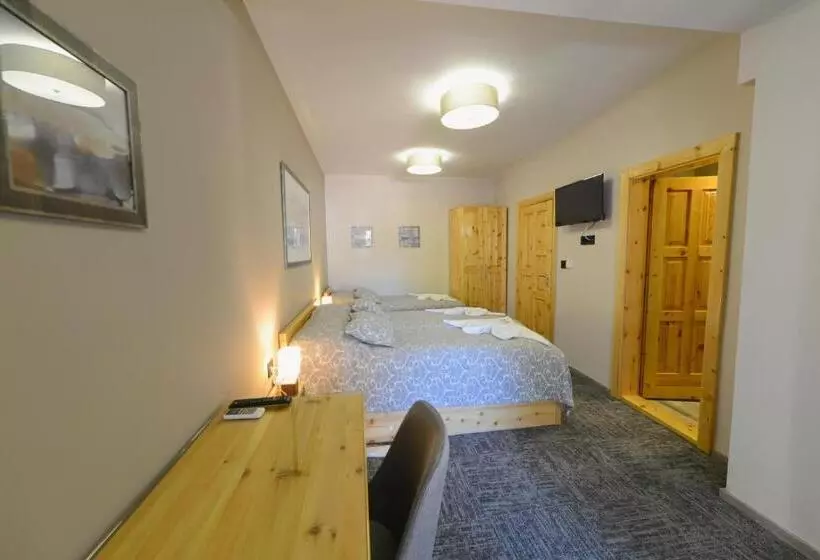 هتل Vir Villa