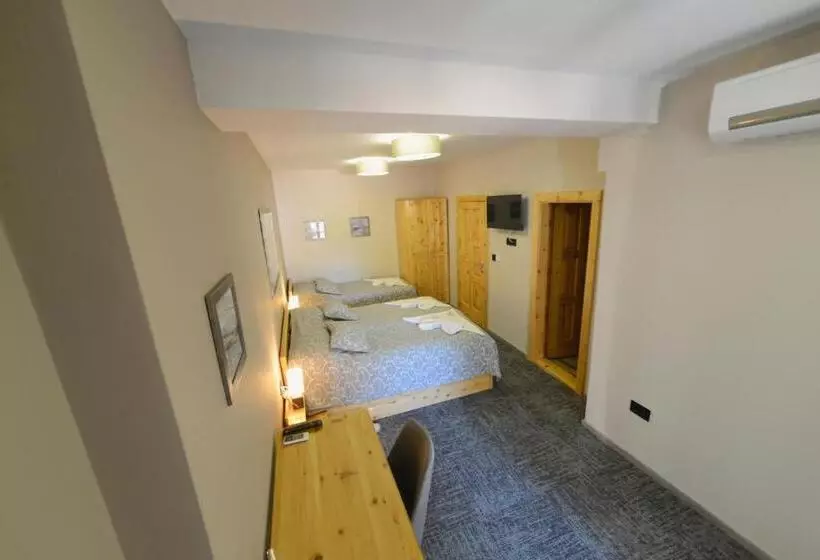 هتل Vir Villa