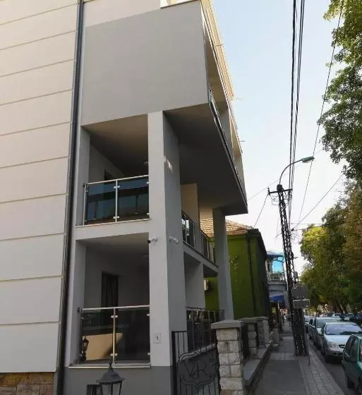 هتل Vir Villa