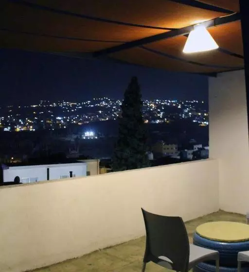 هاستل The Blue House Gerasa