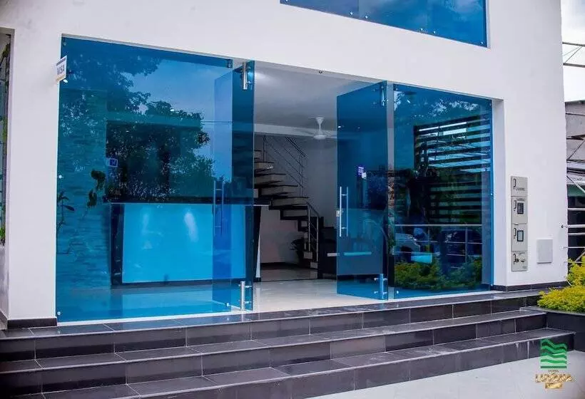 Hotelli Luvana Suite