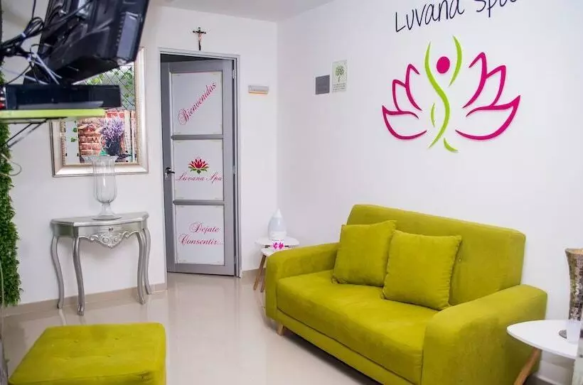Hotelli Luvana Suite