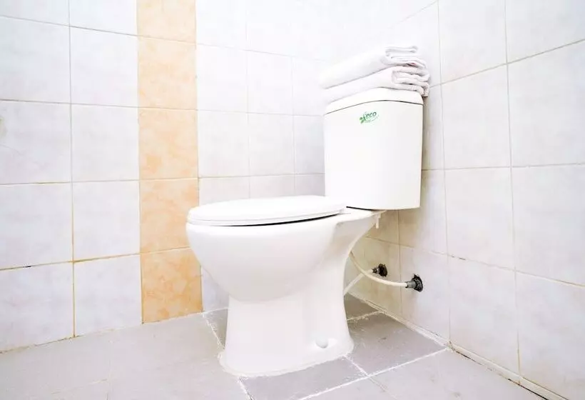 هتل Oyo 1639 Penginapan Anggrek Syariah 1