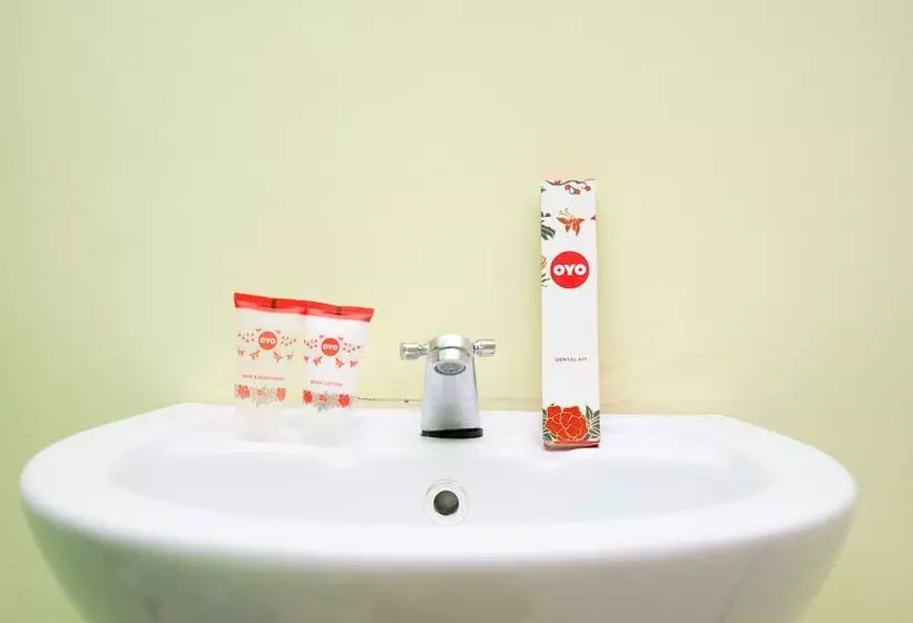 هتل Oyo 1639 Penginapan Anggrek Syariah 1