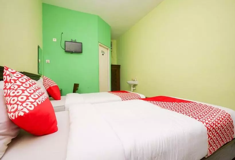 هتل Oyo 1639 Penginapan Anggrek Syariah 1