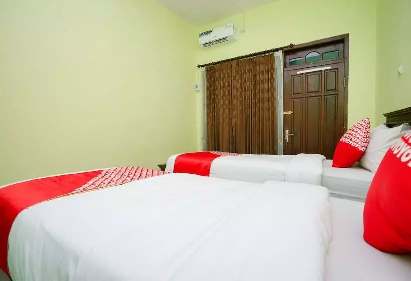 هتل Oyo 1639 Penginapan Anggrek Syariah 1