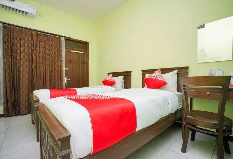هتل Oyo 1639 Penginapan Anggrek Syariah 1
