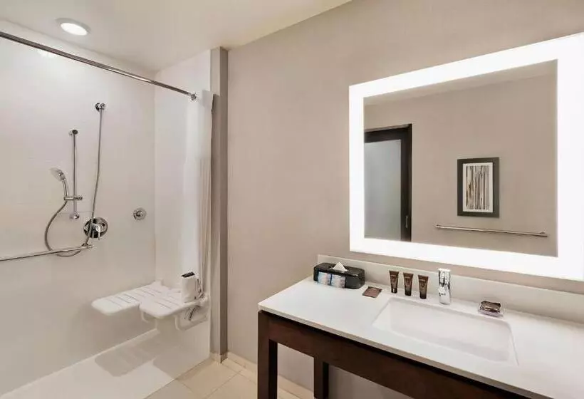 Hotelli Courtyard By Marriott Seattle Seatac Airport