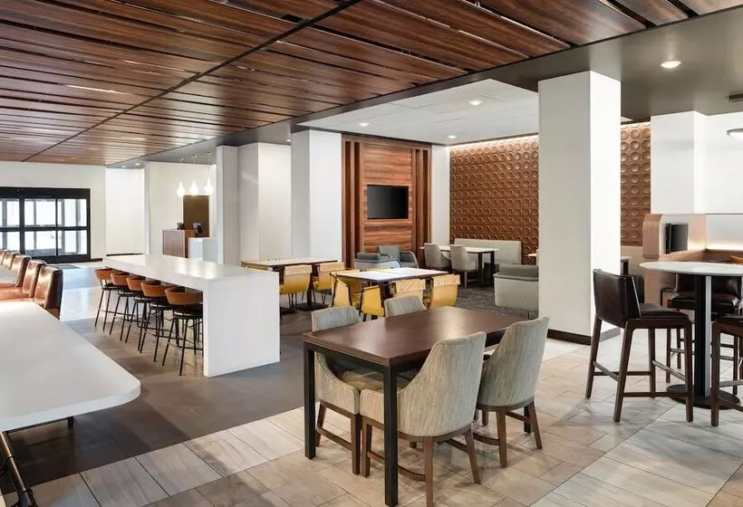 Hotelli Courtyard By Marriott Seattle Seatac Airport