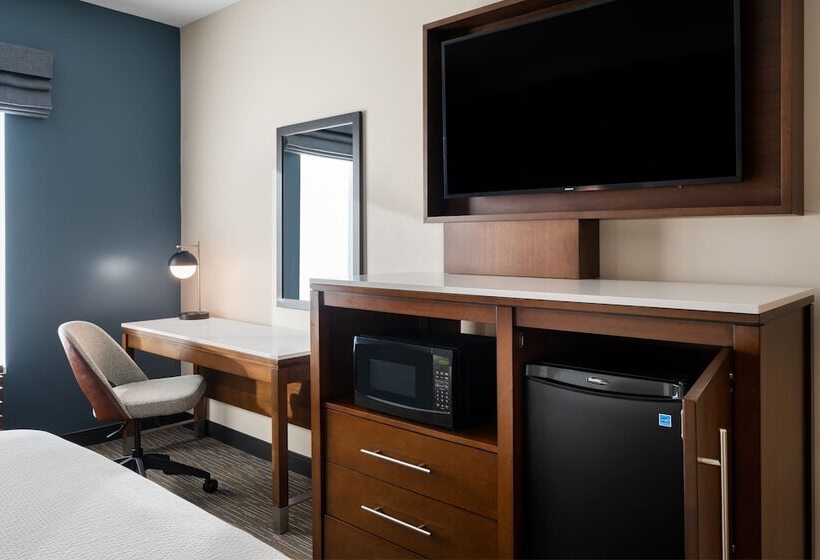 Отель Courtyard By Marriott Seattle Seatac Airport