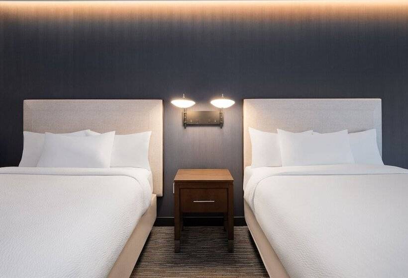 Отель Courtyard By Marriott Seattle Seatac Airport