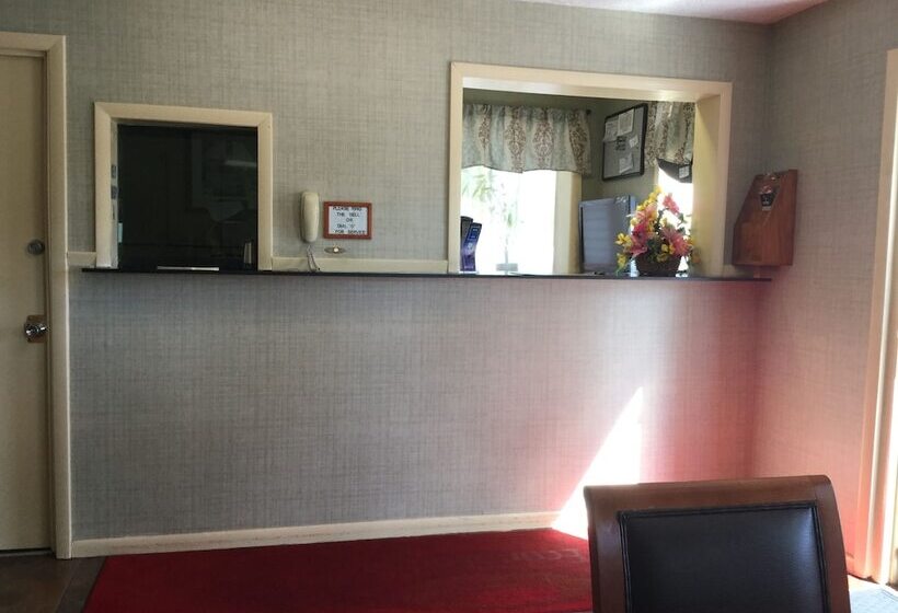 汽车旅馆 Falls Inn