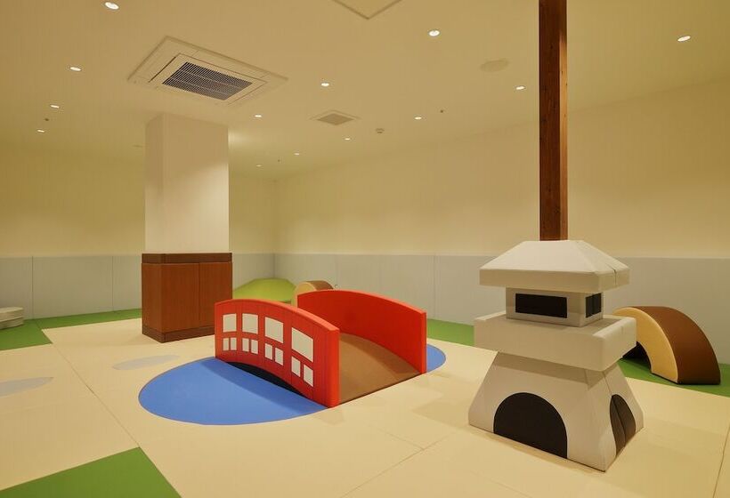 מלון כמוסות Yurakujo