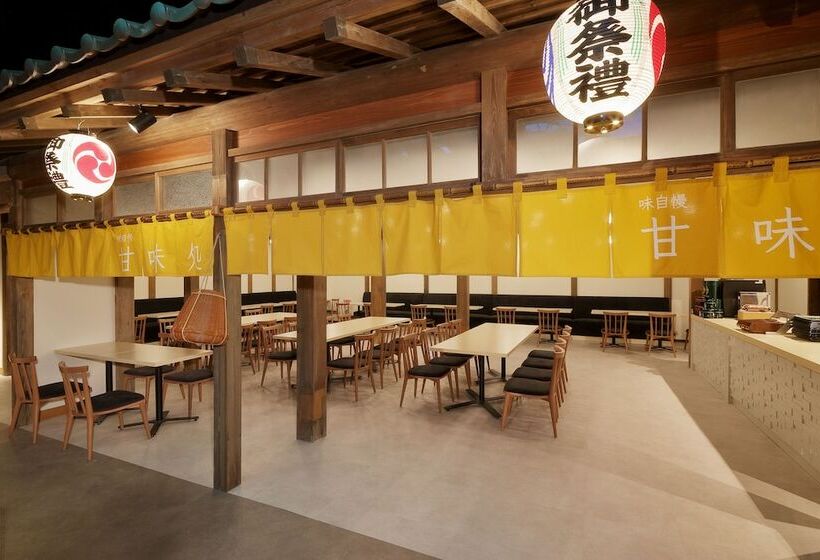 מלון כמוסות Yurakujo