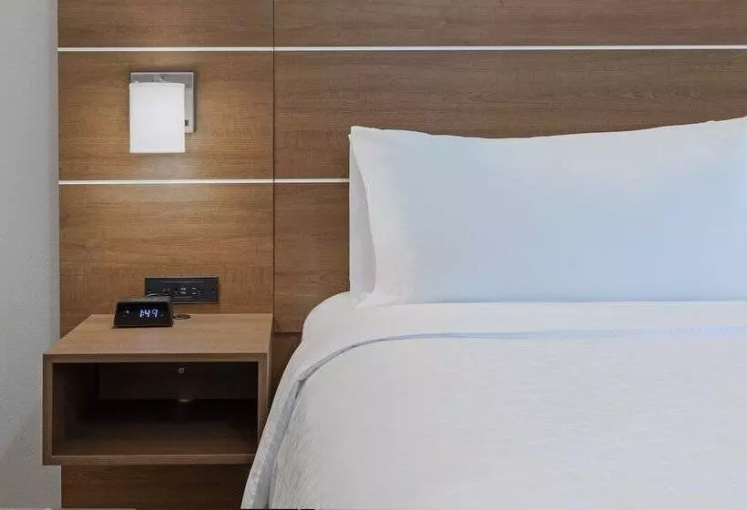 Hotelli Holiday Inn Express & Suites Denton   Sanger By Ihg