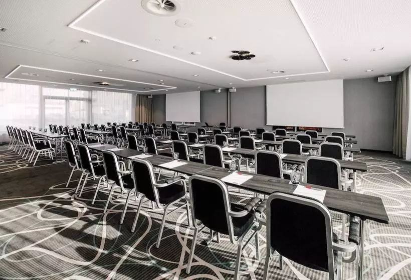 Leonardo Hotel Zurich Airport