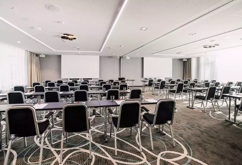 Leonardo Hotel Zurich Airport