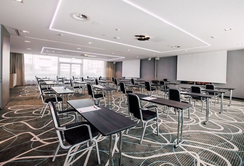 Leonardo Hotel Zurich Airport