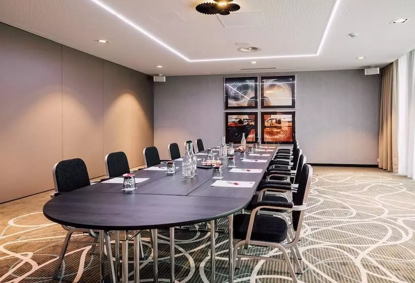 Leonardo Hotel Zurich Airport