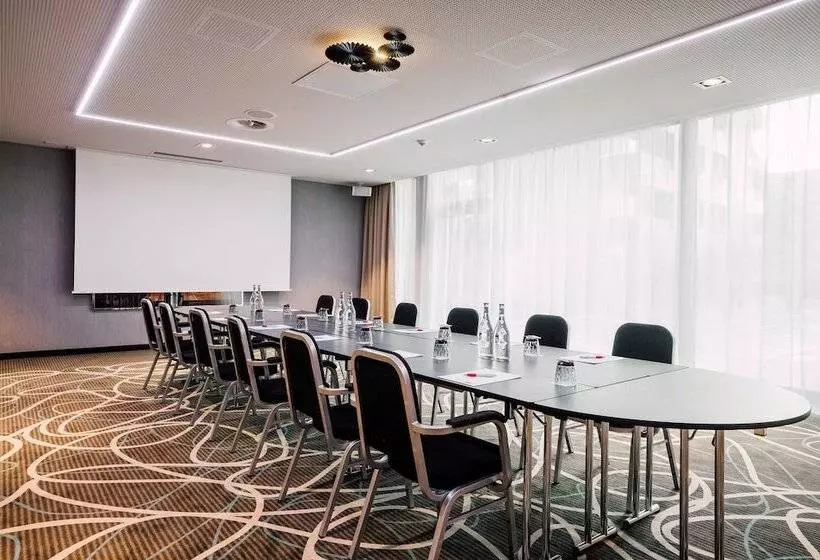 Leonardo Hotel Zurich Airport