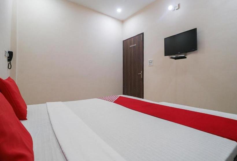 Hotel Oyo 46220  K9 Deluxe