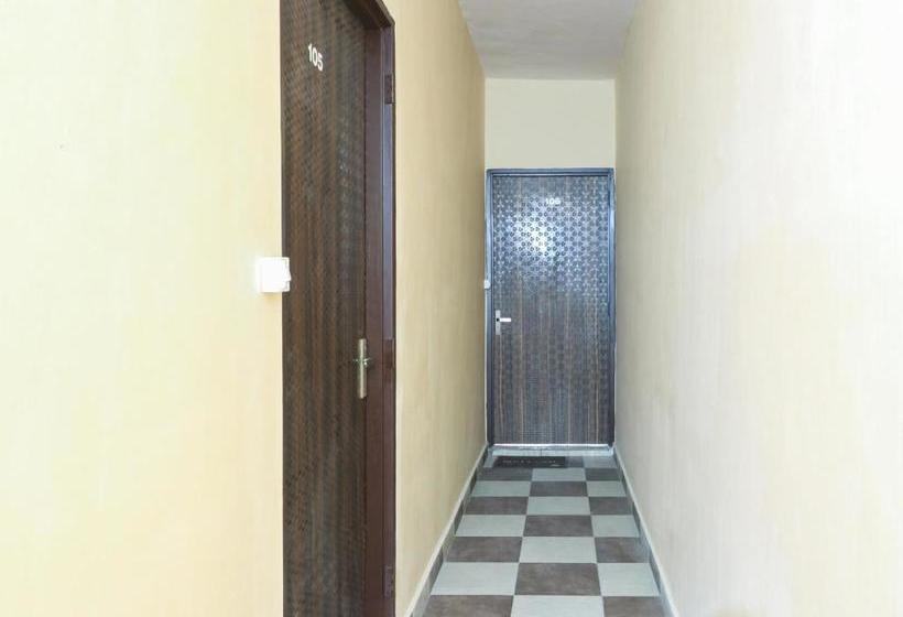 Hotel Oyo 46220  K9 Deluxe