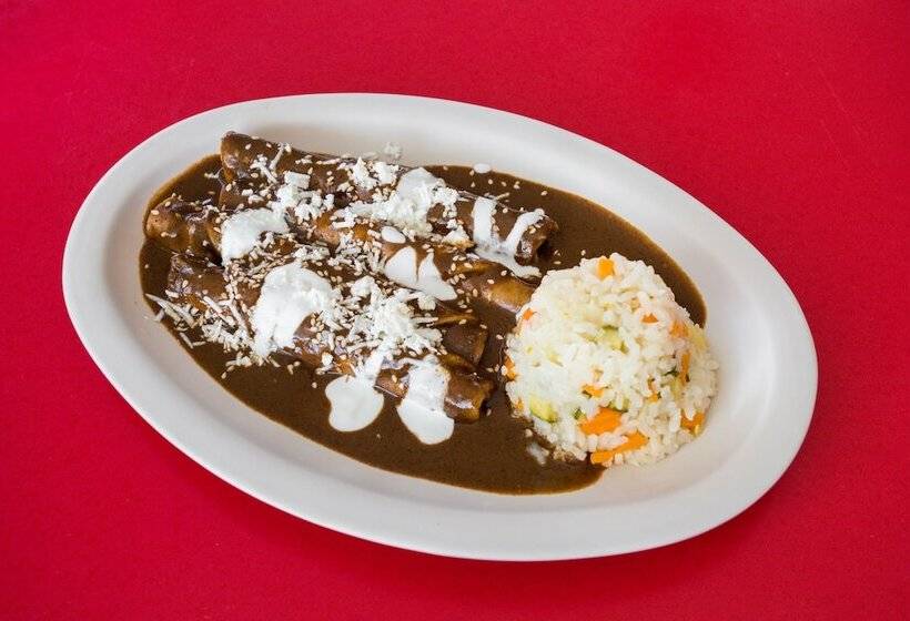 هتل Suites Puebla