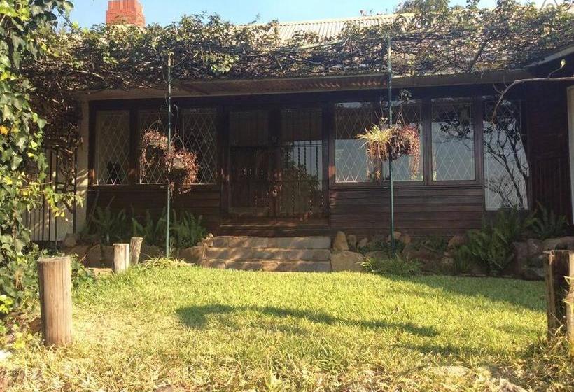 پانسیون Coolwaters Lodge