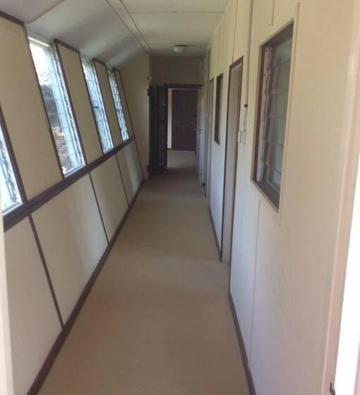 پانسیون Coolwaters Lodge