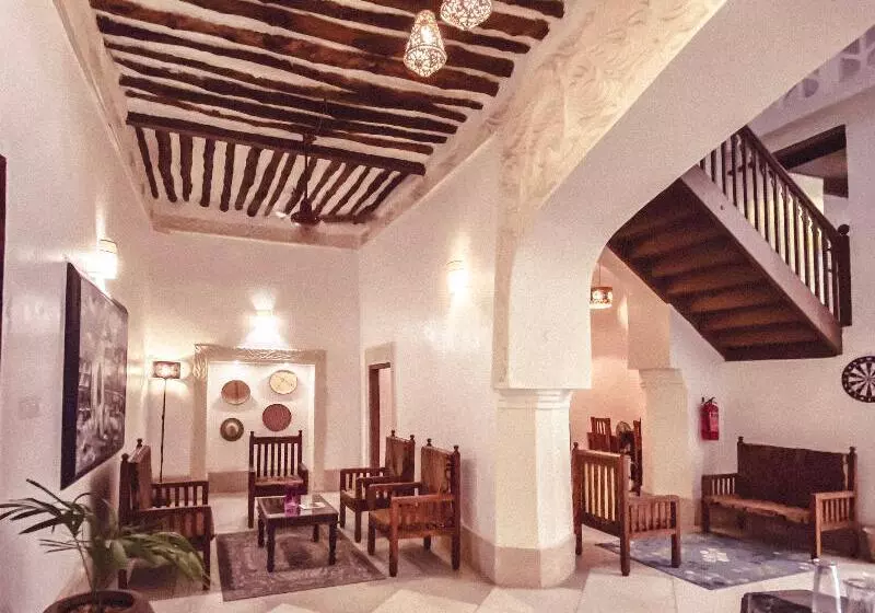 ベッドアンドブレックファースト Smiles Stone Town