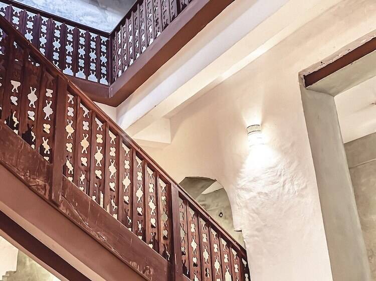 צימר Smiles Stone Town