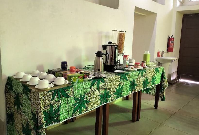 צימר Smiles Stone Town