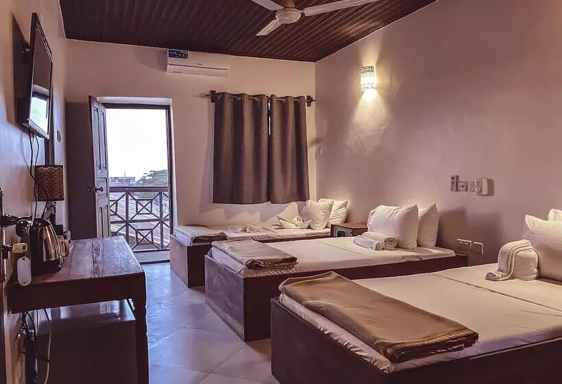 ベッドアンドブレックファースト Smiles Stone Town