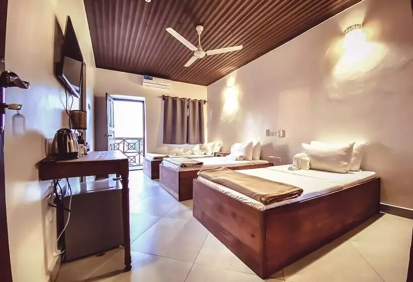 ベッドアンドブレックファースト Smiles Stone Town