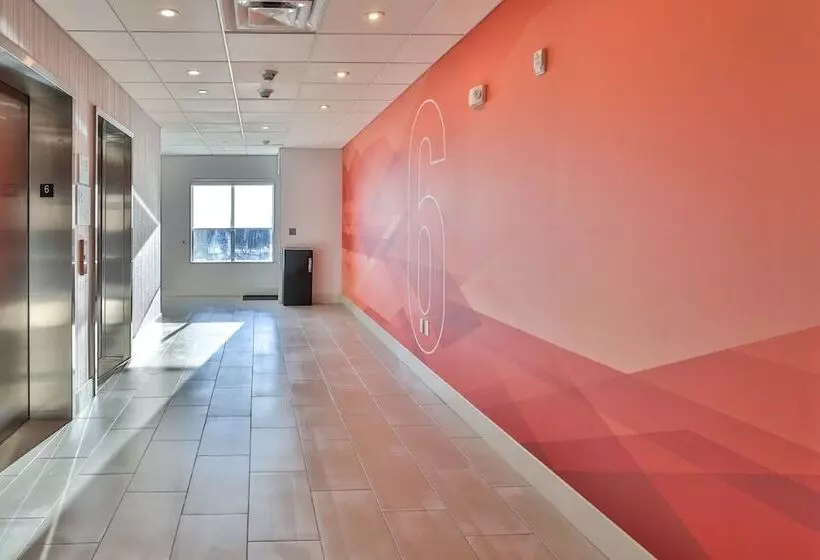 Hotelli Holiday Inn Express & Suites   Nashville Metrocenter Downtown, An Ihg