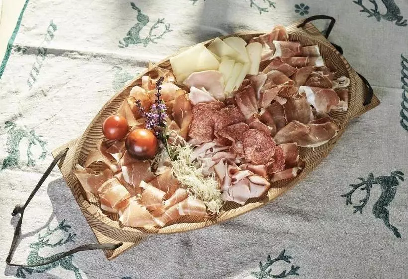 Hotelli Post Mauterndorf Og