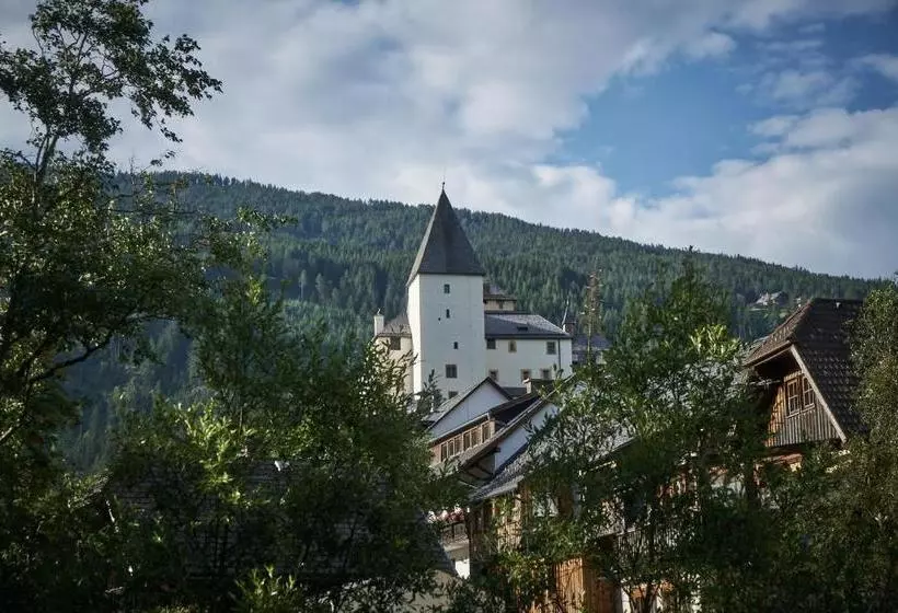 Hotelli Post Mauterndorf Og