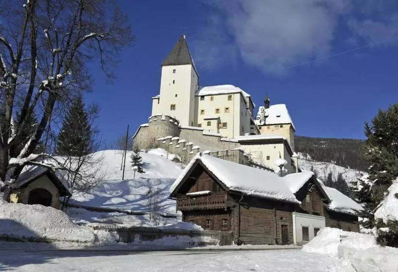 Hotelli Post Mauterndorf Og