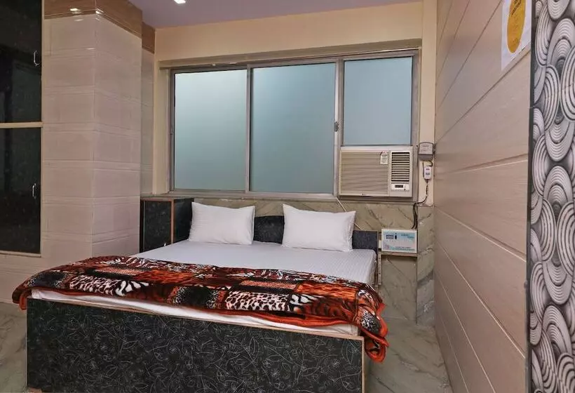 هتل Spot On 43881 New Era Guest House